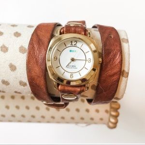 **La Mer Round Face Brown Leather Wrap Watch Size OS